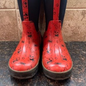 Boys Bogs boots. Size 2